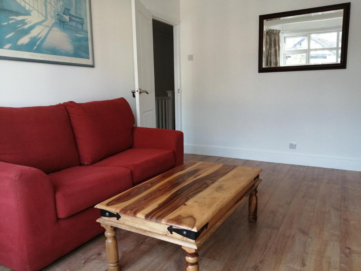 Lovely 3 Bedrooms Flat Near Romford Station With Free Parking Exteriér fotografie