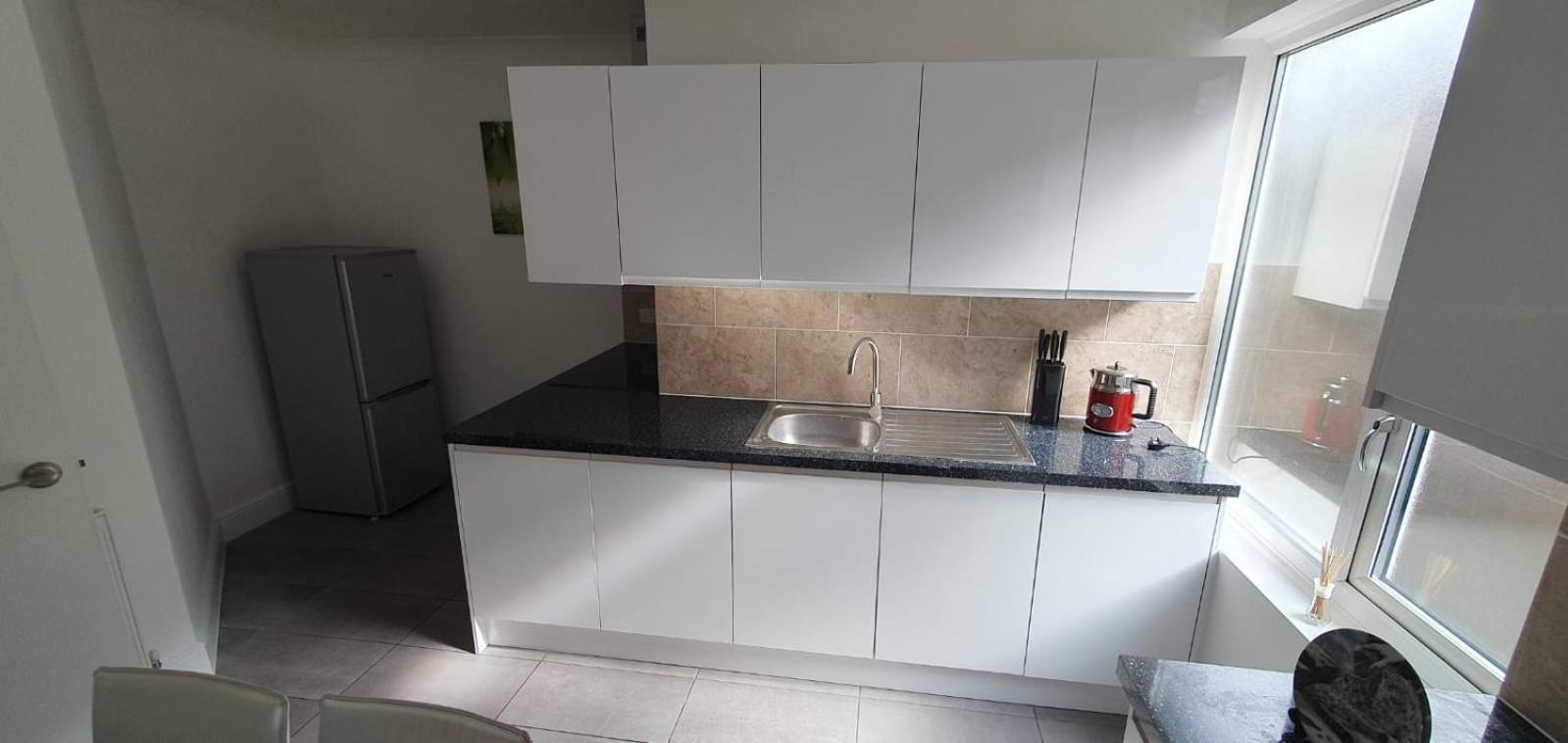 Lovely 3 Bedrooms Flat Near Romford Station With Free Parking Exteriér fotografie