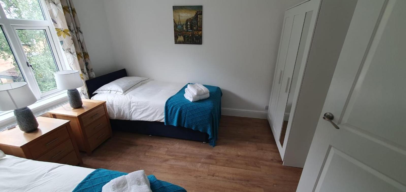 Lovely 3 Bedrooms Flat Near Romford Station With Free Parking Exteriér fotografie
